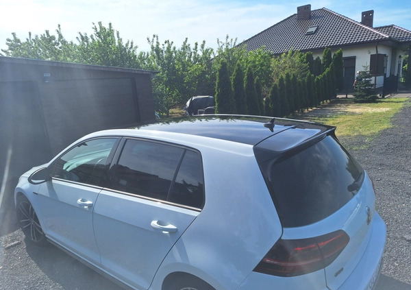 Volkswagen Golf cena 82500 przebieg: 144358, rok produkcji 2017 z Leżajsk małe 137
